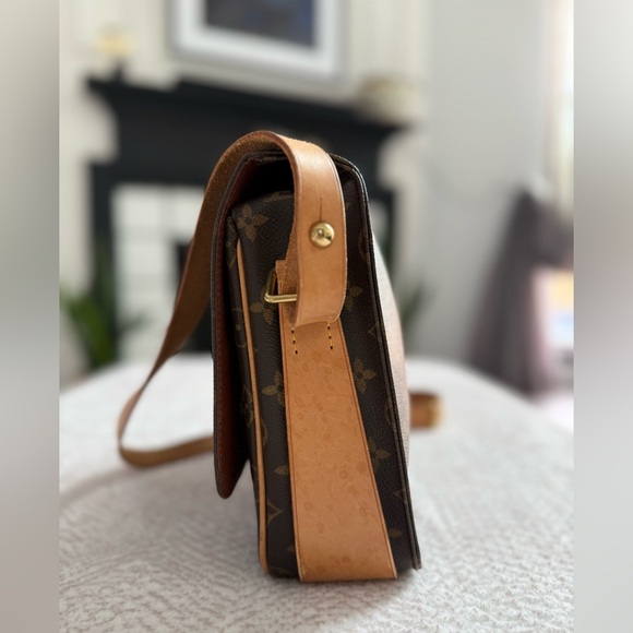 Authentic Louis Vuitton Cartouchiere  Brown Tan Monogram Crossbody Bag - Picture 5 of 16